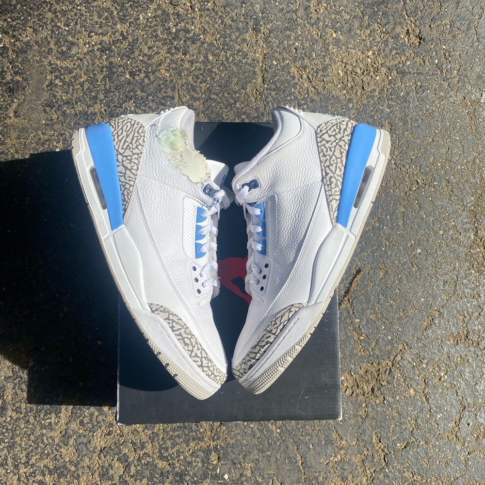 Jordan 3 retro UNC size 14 **DAMAGED**